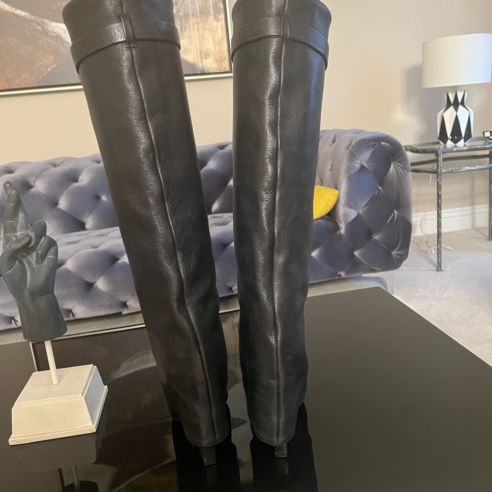 Schutz - Picture 4 of 6